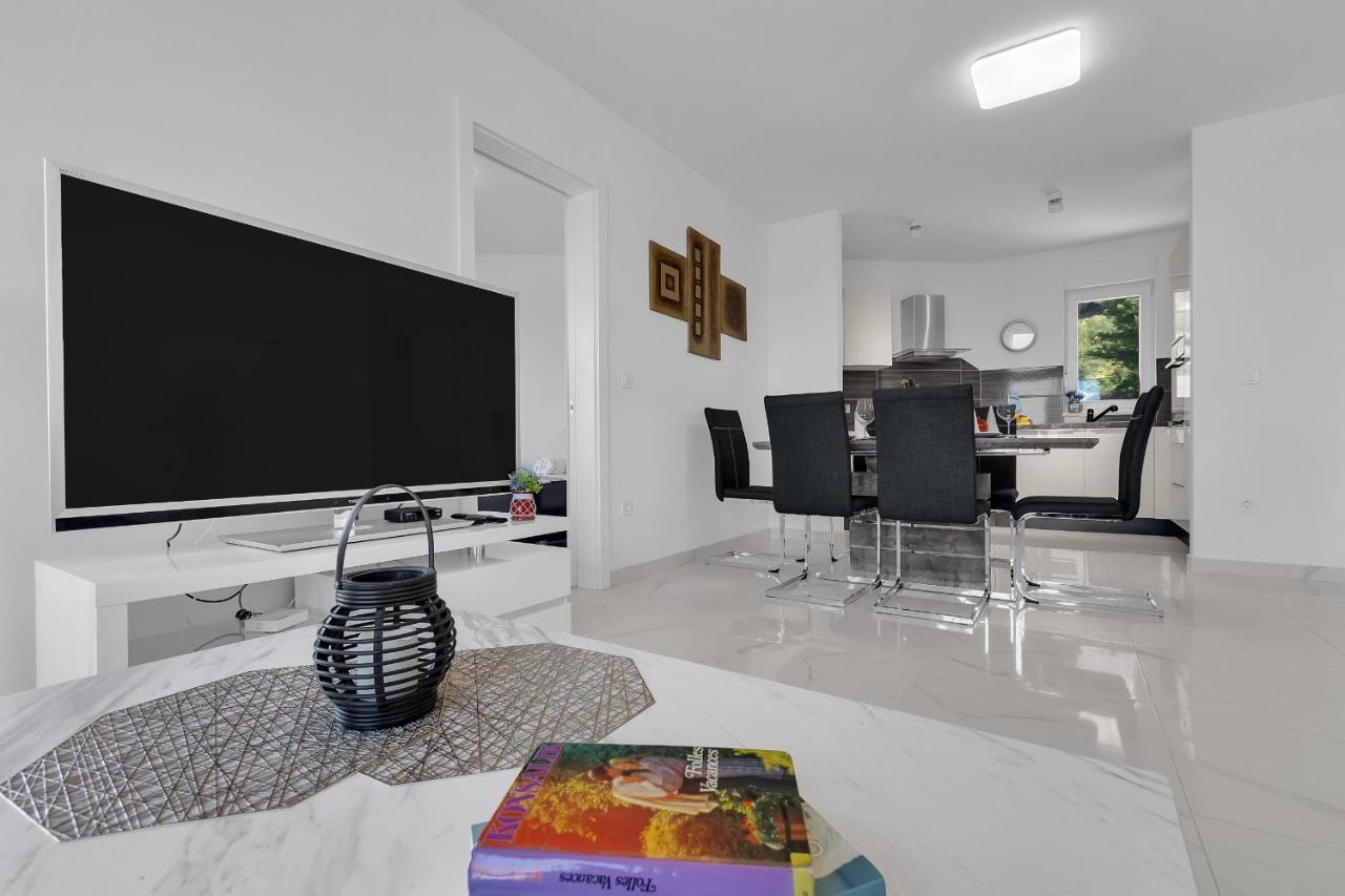 Apartment Navis, Sea View Makarska Ngoại thất bức ảnh