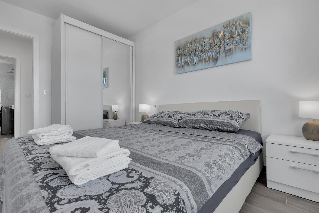 Apartment Navis, Sea View Makarska Ngoại thất bức ảnh