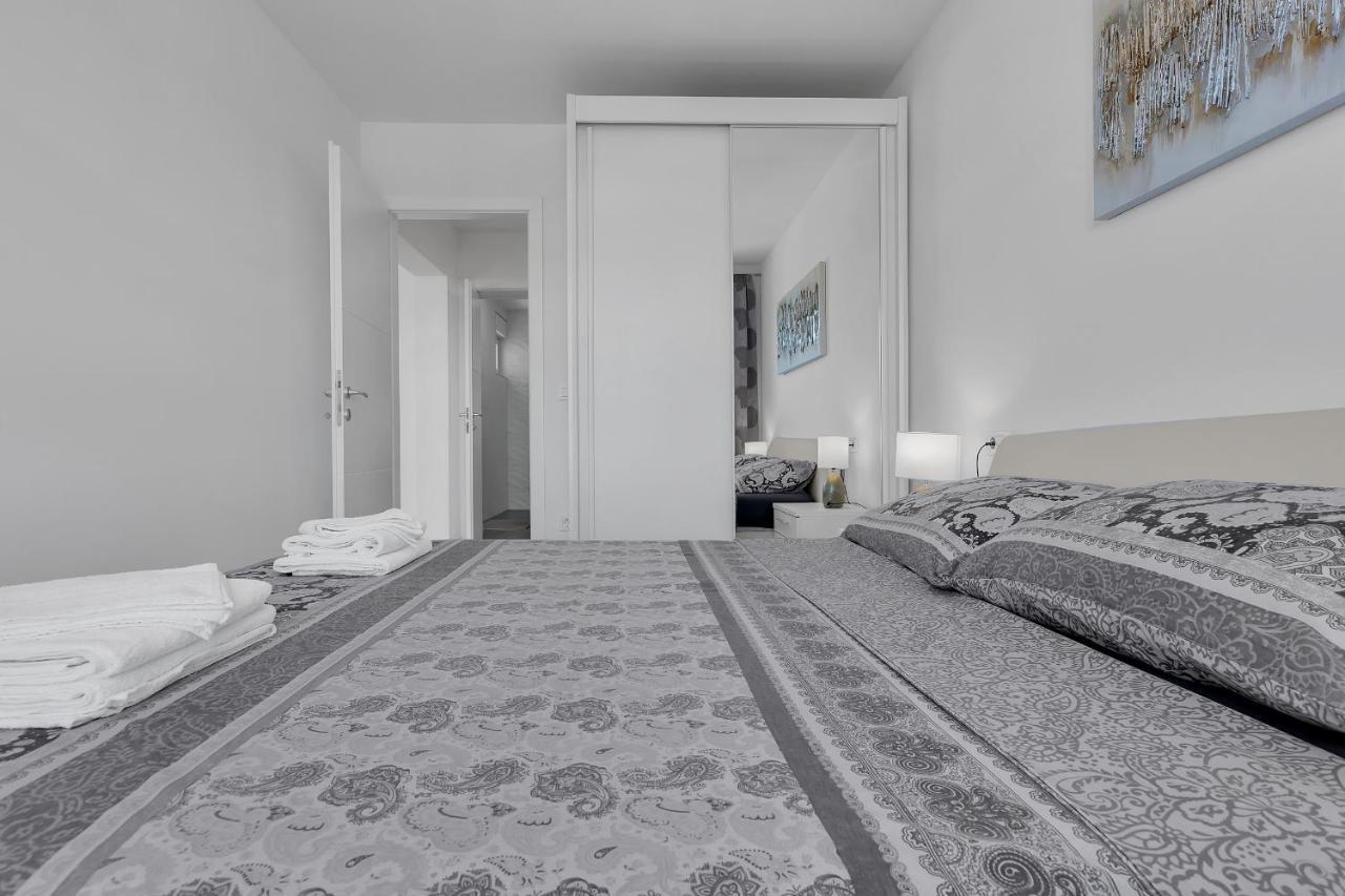 Apartment Navis, Sea View Makarska Ngoại thất bức ảnh